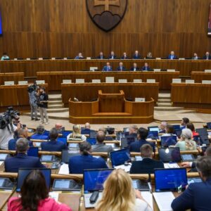 Rezort vnútra chce transparentnejšie financovanie strán