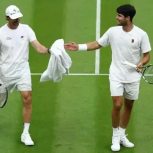 John Lloyd varuje Carlosa Alcaraza pred finále na Wimbledone.