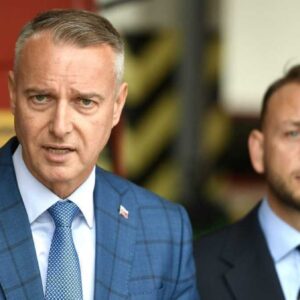 O odvolávaní ministrov by sa mohlo rokovaž v septembri