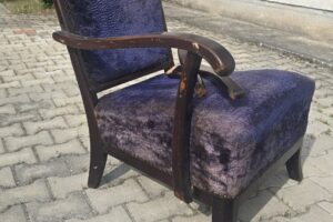 I toto kresielko v štýle Art deco pribudlo do ponuky .