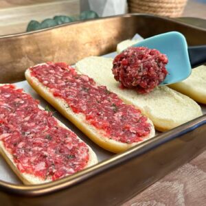 Chrumkavé mäsové sendviče s jemnou náplňou