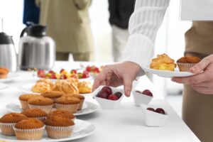 Trumpov daňový zákon tišie cílí na obľúbený benefit: občerstvenie v práci.