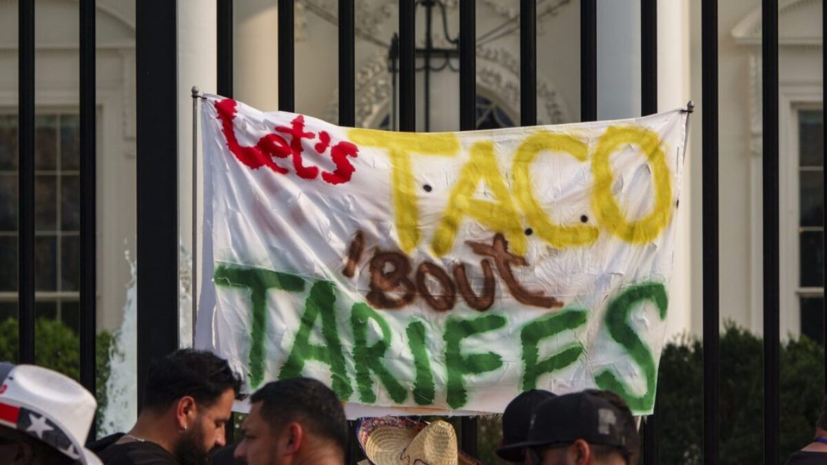 Obchod TACO sa obracia proti Wall Street, zatiaľ čo Trump postupuje s clami