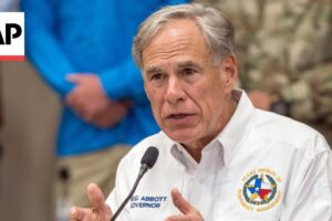 More než 160 ľudí sa stále pohrešuje po záplavách v Texase, uvádza Greg Abbott