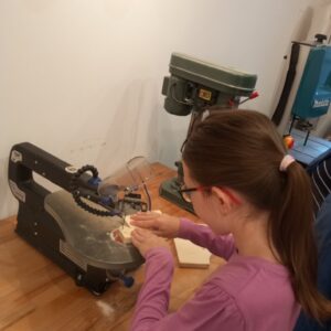 Hrad Modrý Kameň: „Tvorivá dielňa v múzeu: Vyrob si drevenú hračku!“