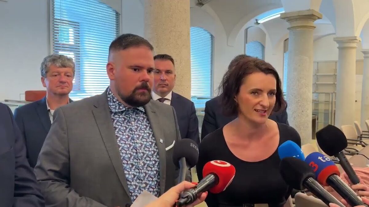 Uznesenie ku zmrazeným 200 miliónom eur pre samosprávy | Tlačový brífing PS, 11. júl 2025