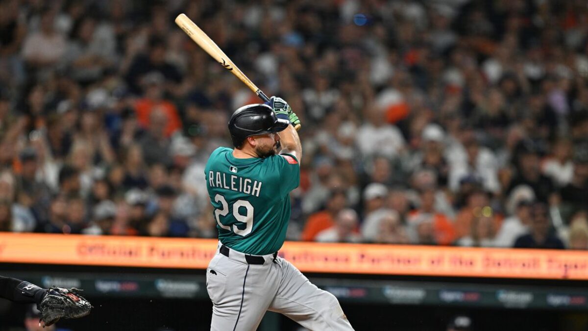 Cal Raleigh stanovil nový rekord American League a približuje sa k Barrymu Bondsovi