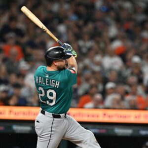 Cal Raleigh stanovil nový rekord American League a približuje sa k Barrymu Bonds...