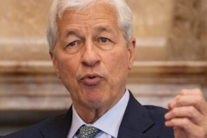 Jamie Dimon sa odlúčil od ‚idiotov‘ v Demokratickej strane, pričom povedal, že ‚...