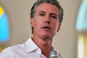 Kalifornia rozmaznáva svoje kurence a Američania za to platia, tvrdí Trump v nov...