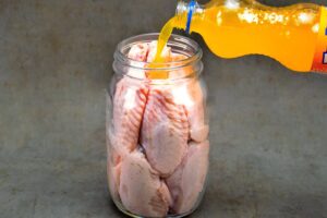 Nie je lepší nápad, ako naliať Fantu na kuracie krídla!