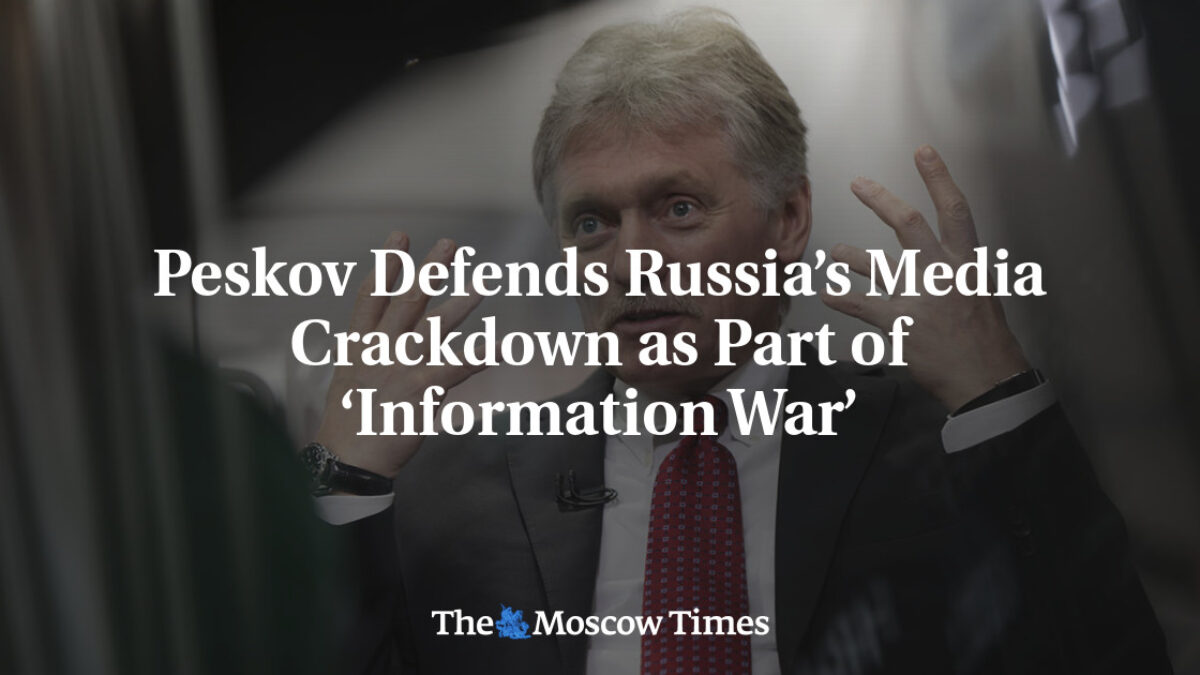Peskov bráni rusky krok proti médiám ako súčasť informačnej vojny