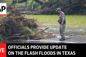 Úradníci informujú o bleskových povodniach v Texase