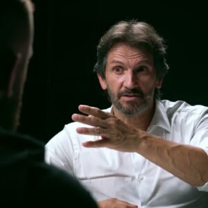 R. KALIŇÁK: MIER NEZNAMENÁ AUTOMATICKY AJ POKOJ