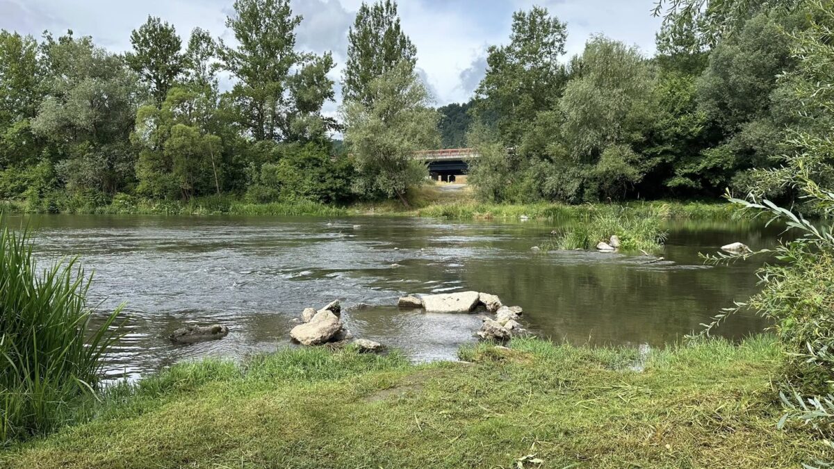 Mesto Považská Bystrica: „Začala výstavba lávky cez Váh prepojujúca turistické lokality“