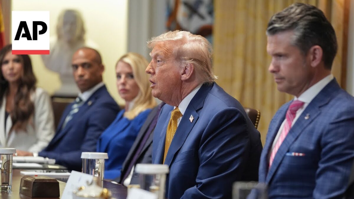 Trump sa pýta novinára: „Stále hovoríš o Jeffrey Epsteinovi?“