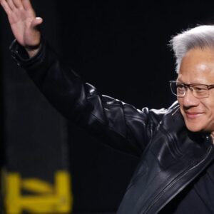 Nvidia píše históriu s trhovou kapitalizáciou 4 bilióny dolárov, zatiaľ čo trhy ...