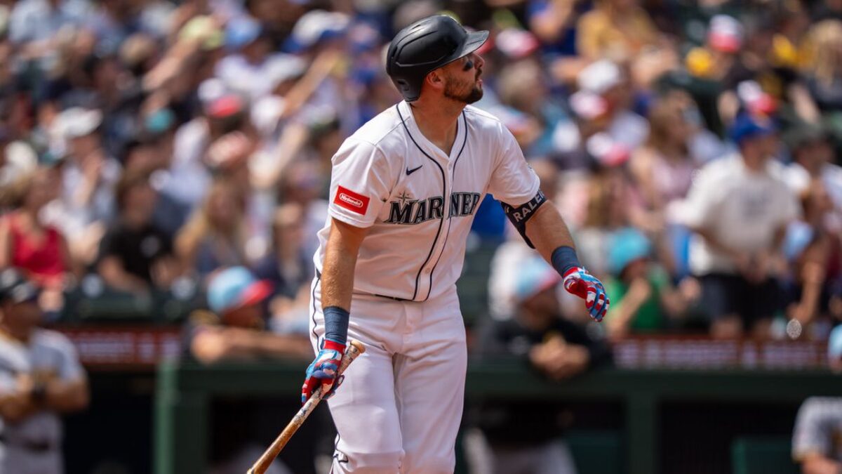 usa_today_26587312.jpg Closeup Cala Raleigha od YES Network počas Yankees-Mariners