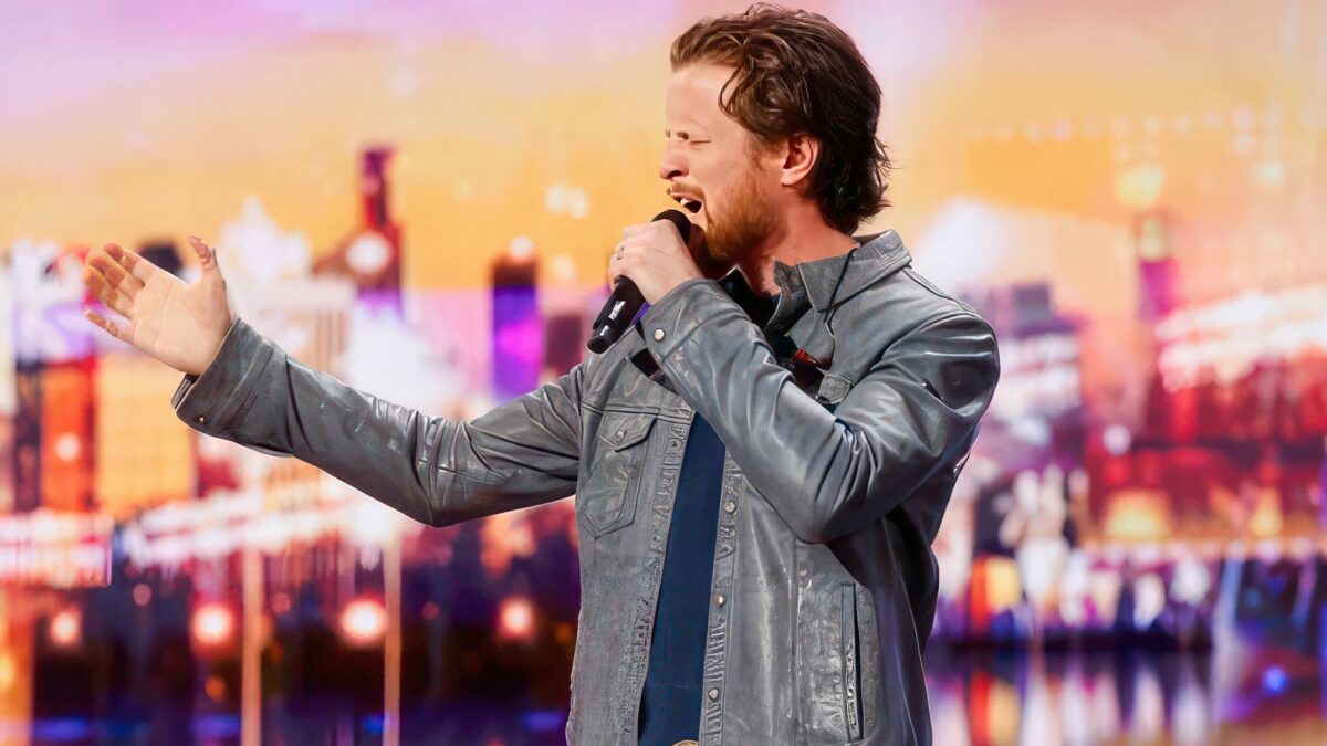 Austin Brown sa vracia do AGT po troch dňoch so zamietnutím, čo vysiela zmiešaný signál.