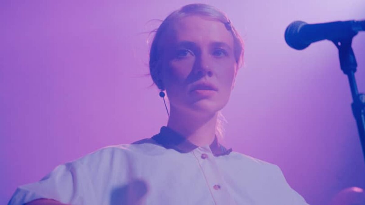 Kate NV nový koncertný album smúti nad turné, ktoré sa nikdy neuskutočnilo.