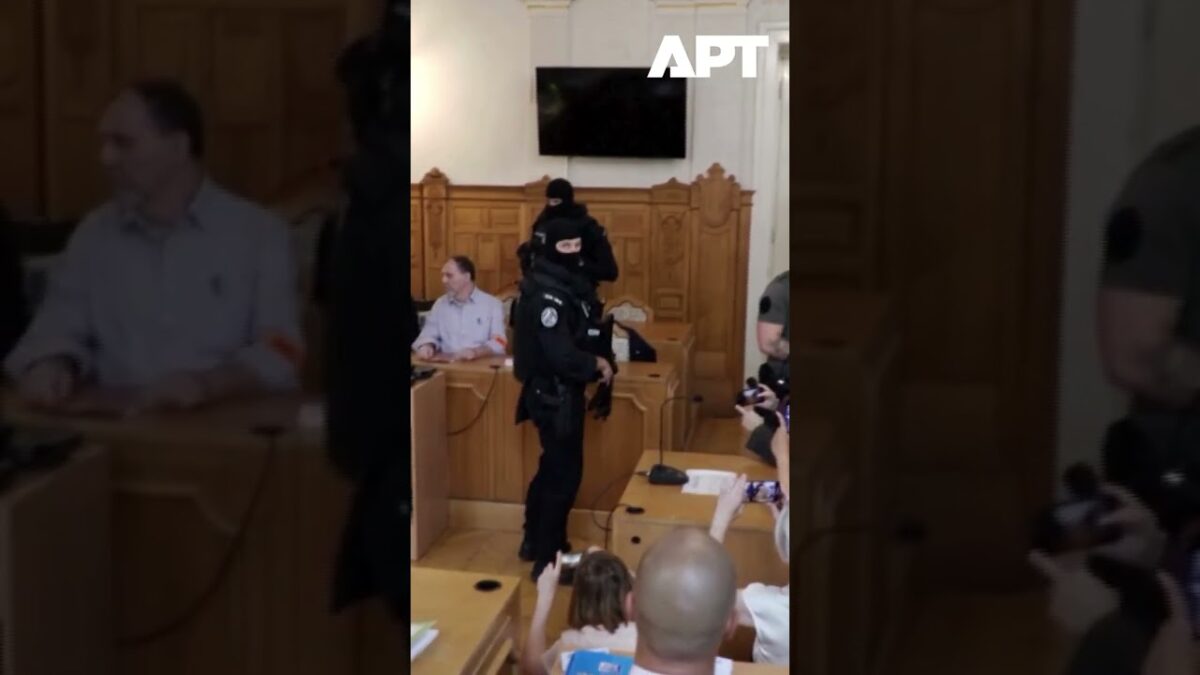 Cintula obvinený z pokusu o atentát na premiéra Fica pred súdom za zvýšených bezpečnostných opatrení