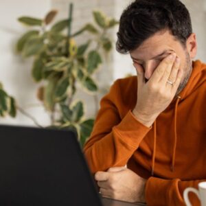 Zamestnanci sú tak znepokojení a vystresovaní z udalostí vo svete, že takmer 70 ...