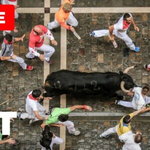 Prvý beh s býkmi v roku 2025 začal v Pamplone: Sviatok San Fermín opäť ožil