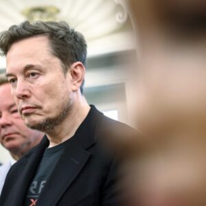 Dan Ives načrtol plán, ako by správa spoločnosti Tesla mohla držať Elona Muska n...