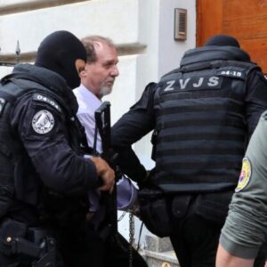 Začal sa proces s Cintulom. Muž, ktorý strieľal na Fica, zakričal pred súdom Nec...