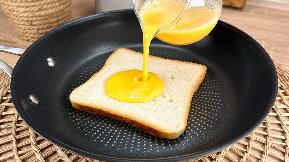 Chrumkavý chlieb s vajcom.