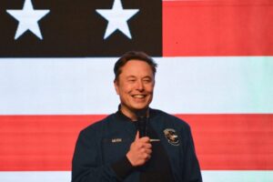 Musk zakladá Stranu Ameriky a Sam Altman podporuje „technokapitalizmus“ keď sa r...