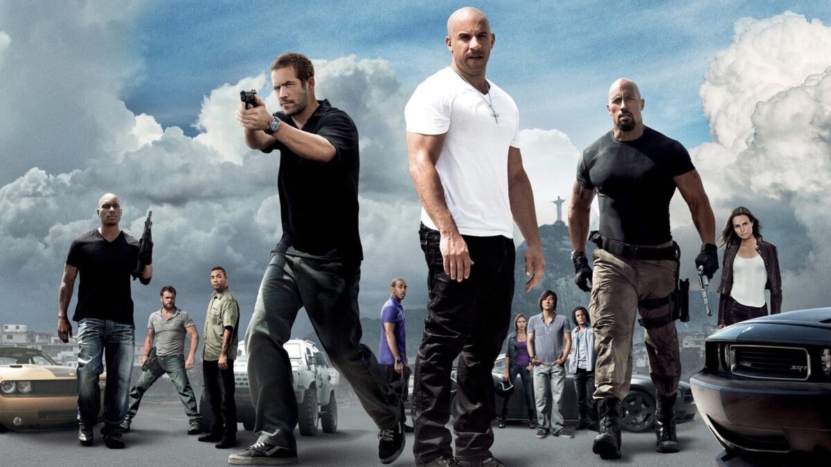 fast-five-2011-poster.jpg 5 filmov Rýchlo a zbesilo, ktoré sú skutočnými akčnými klasikami