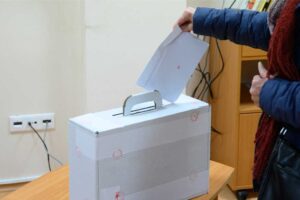 Slovinský premiér zvolá sériu konzultácií o referende.