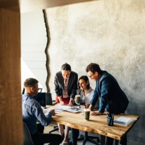 Ako podniky menia kancelárske priestory na podporu plánov návratu do kancelárie:...