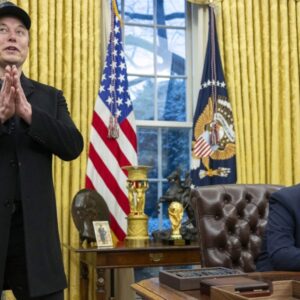 Ohňostroje medzi Washingtonom a Silicon Valley len začínajú.