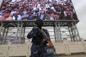 Izrael uskutočnil letecké údery na jemenských povstalcov Hútiov a Húti v odpoveď...