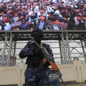 Izrael uskutočnil letecké údery na jemenských povstalcov Hútiov a Húti v odpoveď...