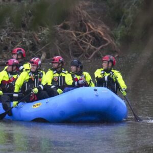 Počet obetí bleskových záplav v Texase presiahol 80.
