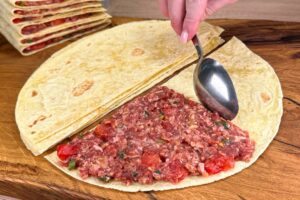 1751863785_maxresdefault.jpg Táto tortilla je neodolateľne chrumkavá a šťavnatá – najchutnejšia, akú oc...