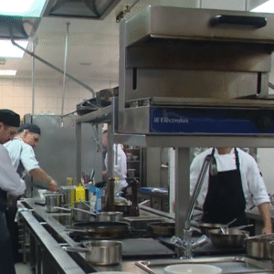 Letná sezónna práca so sebou častokrát nesie aj riziká.