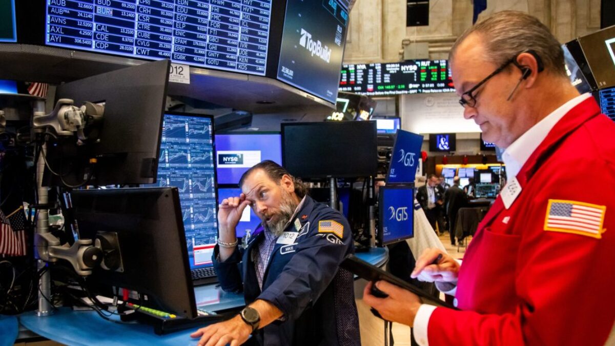 Burzové futures dnes: Dow klesá, keď Trumpovi úradníci signalizujú malý priestor pre zmiernenie ciel.