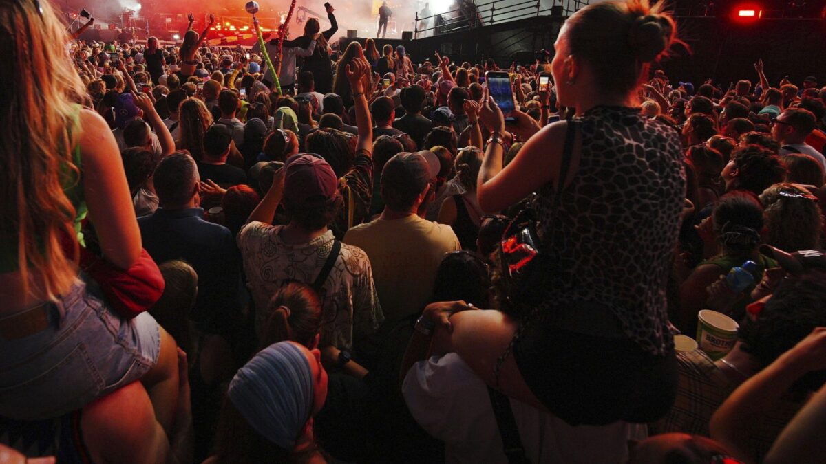 Na hudobnom festivale Electric Love zomrel 22-ročný účastník.