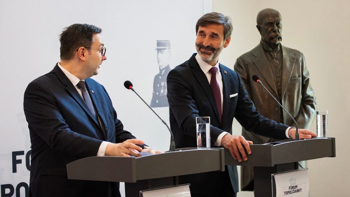 1751778420_maxresdefault.jpg Tlačová konferencia šéfov diplomacií Slovenska a Česka v rámci podujatia Fórum Topoľčianky