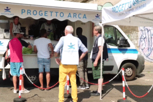 Miláno: Kuchyňa na kolesách pomáha ľuďom bez domova.