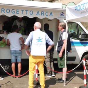 Miláno: Kuchyňa na kolesách pomáha ľuďom bez domova.