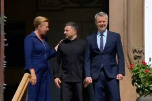 Kráľ Frederik X. privítal Zelenského v kráľovskom paláci v silnom momente poľnoh...