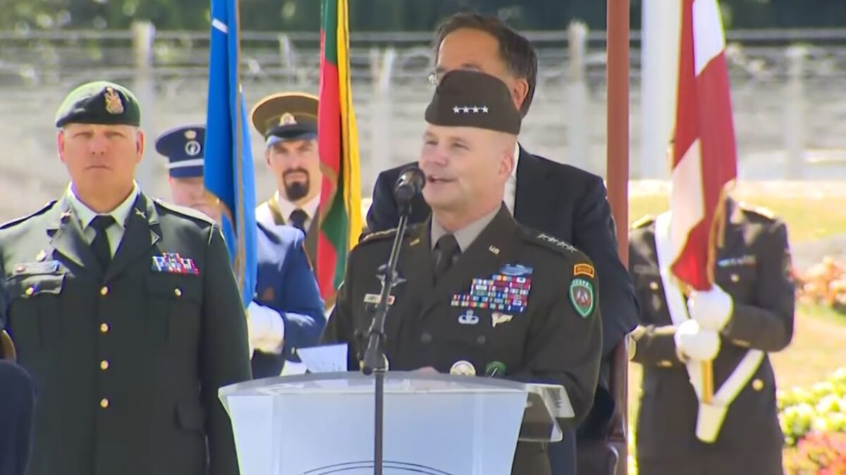 Toto nie je o nás – je to o našich deťoch: silné rozlúčkové posolstvo Cavoliho pre NATO