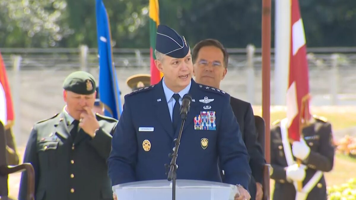 Generál Grynkewich prevzal najvyššiu vojenskú úlohu NATO: „Miliarde občanov očakávajú naše vedenie“