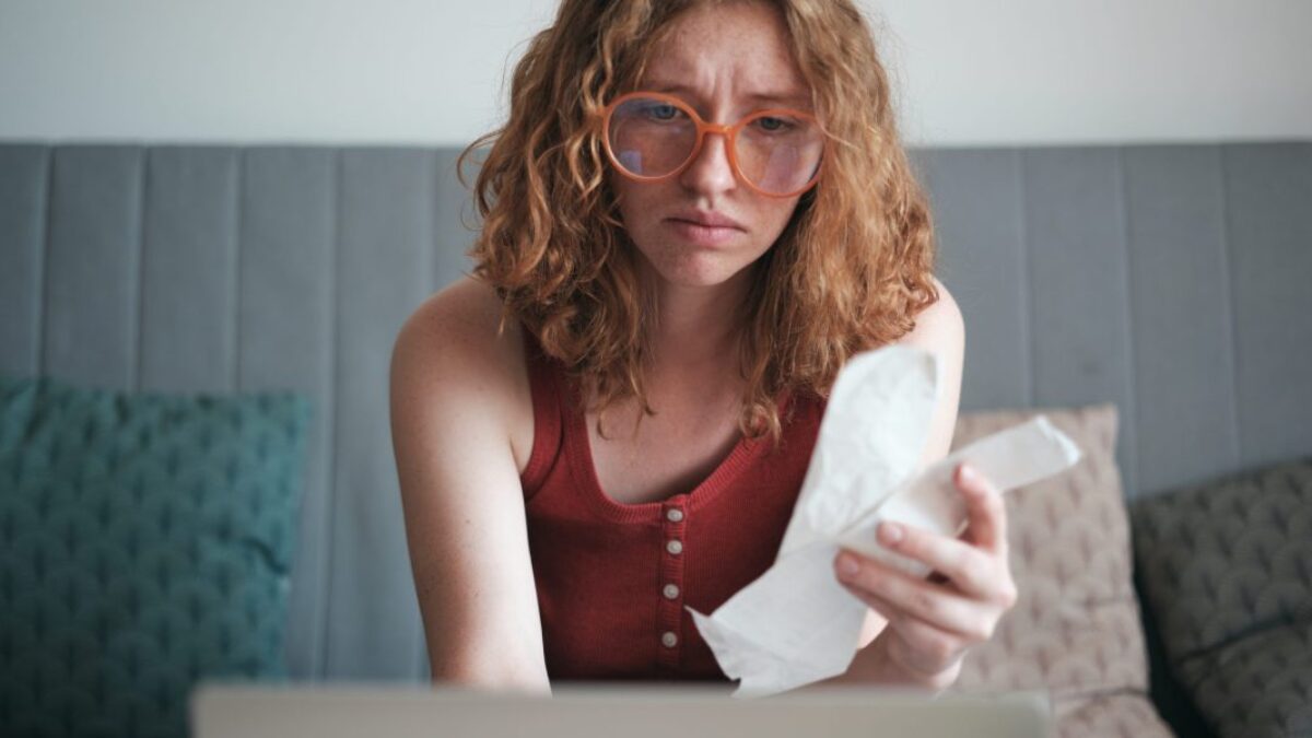 Trumpova administrácia začala strhávať mzdy dlžníkom so študentskými pôžičkami v default. Toto sú benefity, ktoré môžu firmy ponúknuť zamestnancom na pomoc s ich dlhmi.