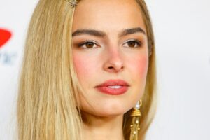 Addison Rae bude predskokanom Lana Del Rey na turné